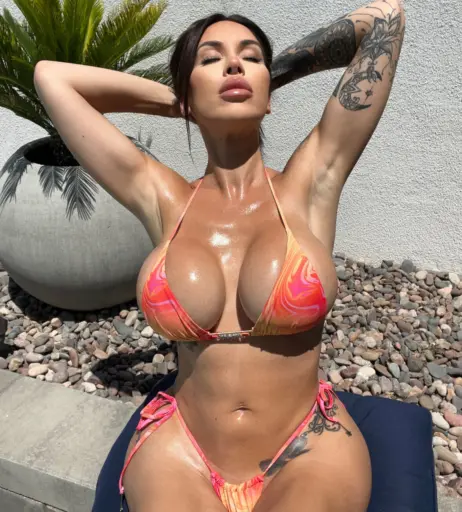Image 21733408 from Savanna Santos / queen_rehm