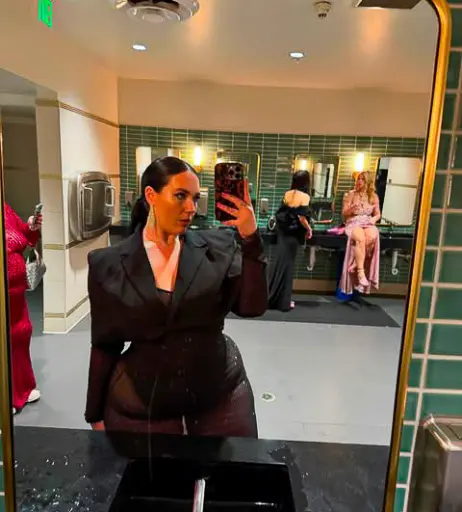 Image 21789328 from Alex Blair | itsalexblair | thecurvyfoxx