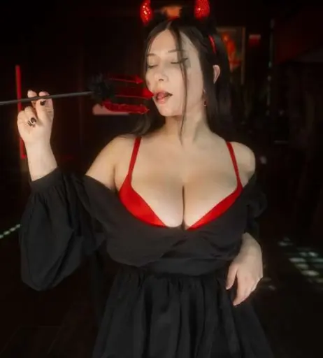 Image 2165732 from bigtittygothegg