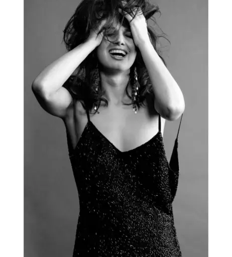 Image 2154668 from Zoi Gorman