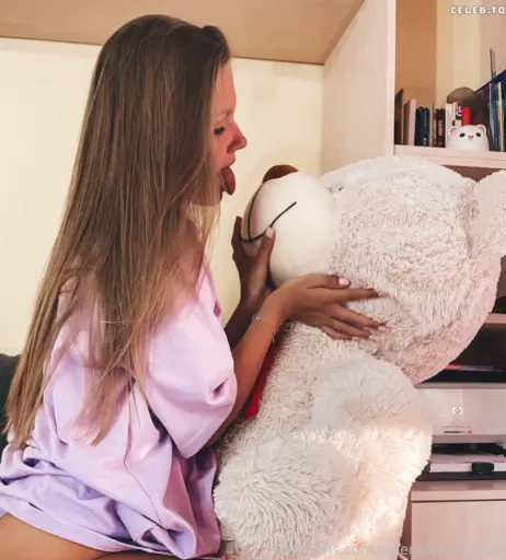 Image 215144 from Ellie Moore