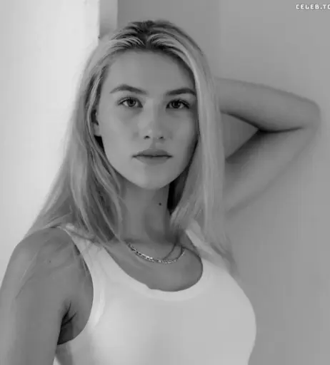 Image 2136889 from Sofia Hublitz