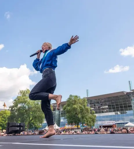 Image 2136820 from Stefanie Heinzmann