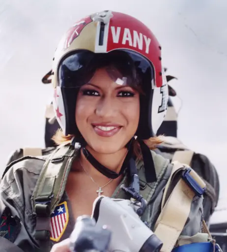 Image 2137058 from Vanessa Petruo