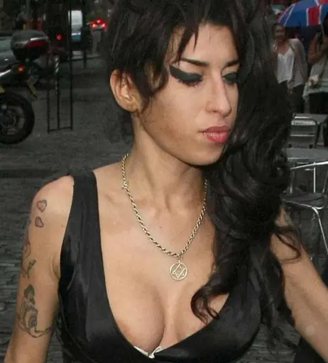 Image 2132087 from Amy Winehouse