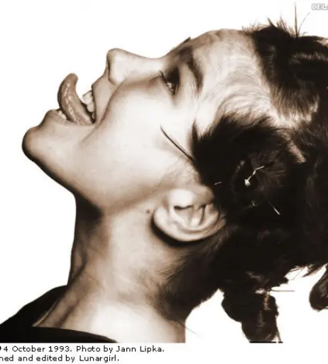 Image 2130329 from Björk