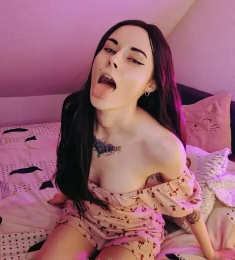 Image 2139673 from malinahottie