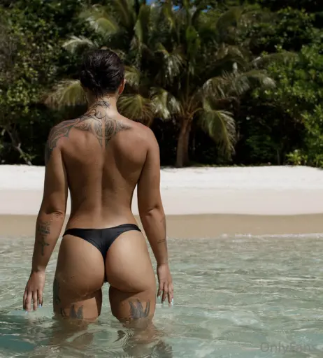 Image 2138747 from Cherneka &quot;Sugar Neekz&quot; Johnson