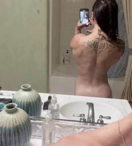 Image 2138380 from Cherneka &quot;Sugar Neekz&quot; Johnson