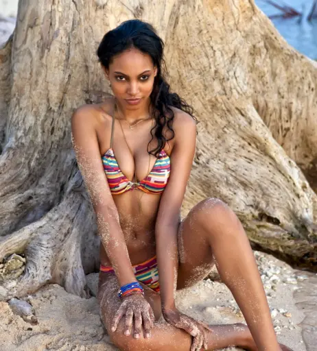 Image 2120674 from Ariel Meredith