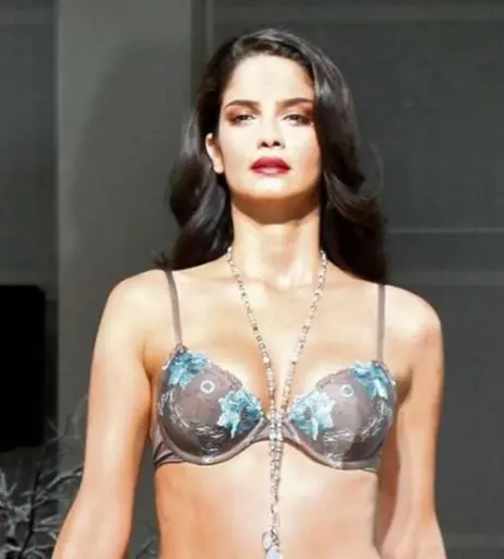 Image 2129197 from Shermine Shahrivar