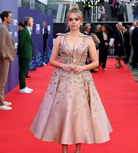 Image 2128178 from Aimee Lou Wood