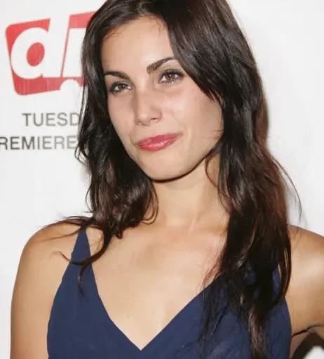 Image 2115356 from Carly Pope