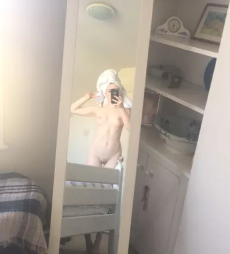 Image 2117422 from Lily Mo Sheen