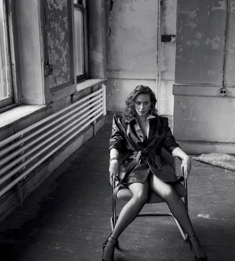 Image 2117376 from Sarah Gadon