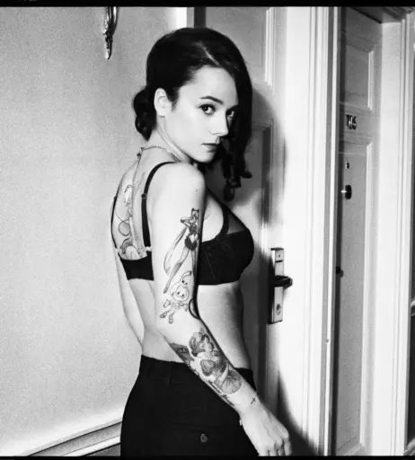 Image 2112999 from Alizée Lyonnet