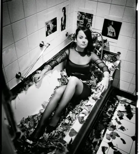 Image 2112952 from Alizée Lyonnet