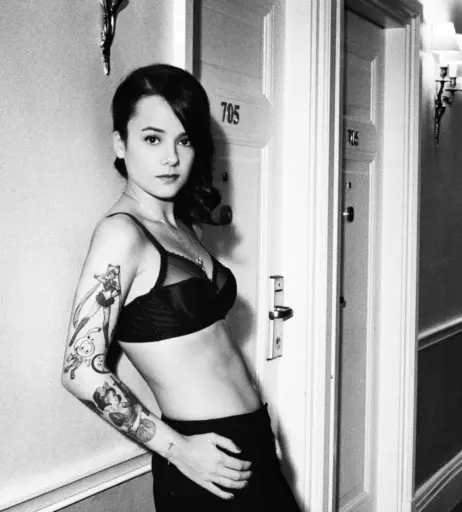 Image 2113021 from Alizée Lyonnet