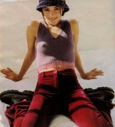 Image 2113317 from Alizée Lyonnet