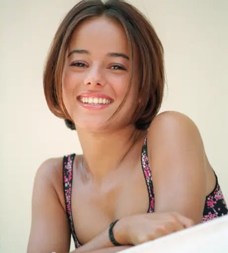 Image 2110838 from Alizée Lyonnet