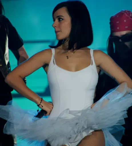 Image 2110494 from Alizée Lyonnet