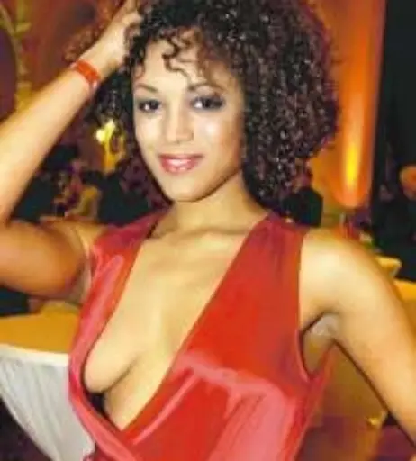 Image 2119468 from Milka Loff Fernandes