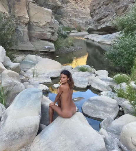 Image 2105537 from Nathalie Kelley