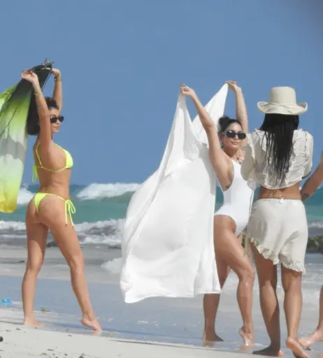 Image 2105121 from Sarah Hyland