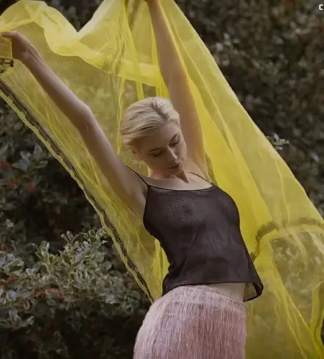 Image 2107895 from Elizabeth Debicki