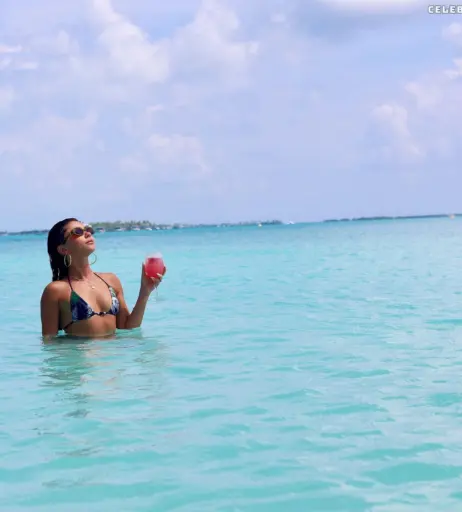 Image 2107516 from Sarah Hyland