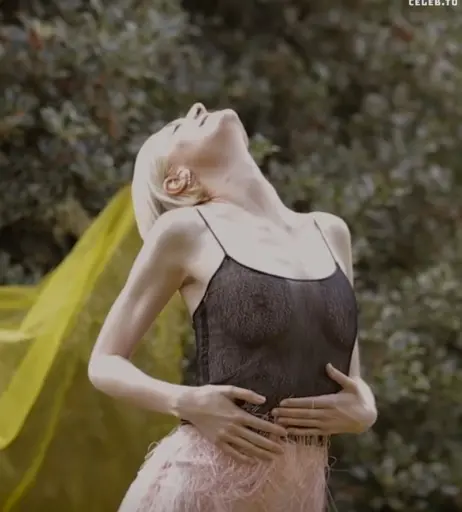 Image 2107933 from Elizabeth Debicki