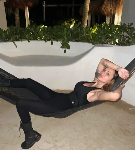 Image 2102553 from Deborah De Luca