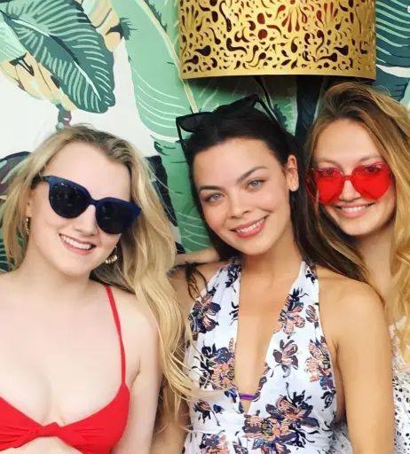 Image 2102783 from Evanna Lynch