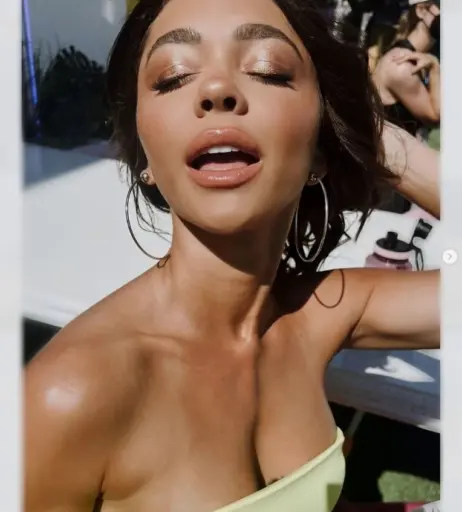 Image 2103557 from Sarah Hyland