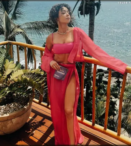 Image 2103267 from Sarah Hyland