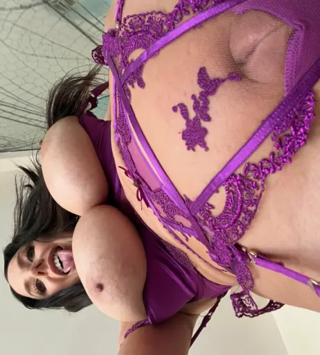 Image 21008399 from Angela White
