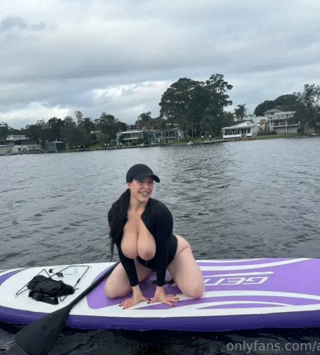 Image 21009043 from Angela White