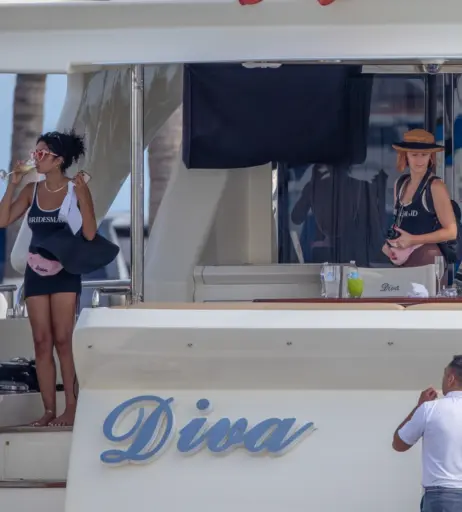 Image 2109201 from Sarah Hyland