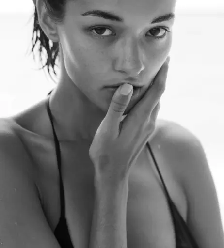 Image 2108078 from Anelia Moor