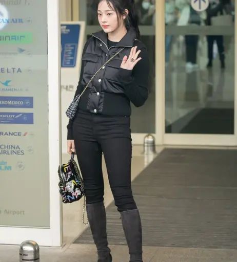 Image 22955196 from Minji (NewJeans)