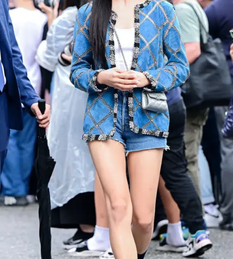 Image 22955075 from Minji (NewJeans)