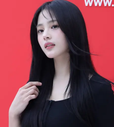 Image 22955326 from Minji (NewJeans)