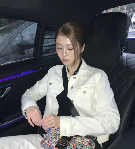 Image 22956888 from Huh Yunjin 허윤진 | LESSERAFIM