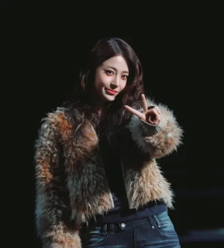 Image 22956811 from Huh Yunjin 허윤진 | LESSERAFIM
