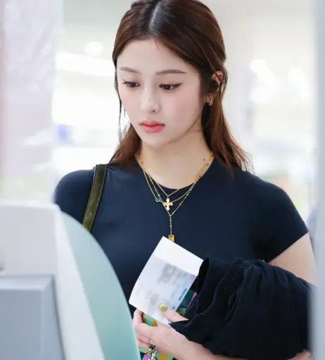 Image 22956502 from Huh Yunjin 허윤진 | LESSERAFIM