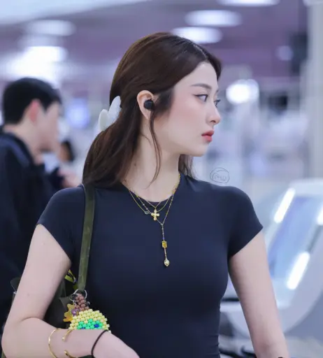 Image 22956492 from Huh Yunjin 허윤진 | LESSERAFIM