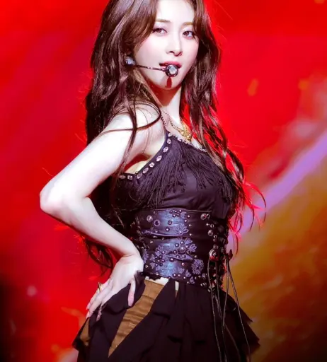 Image 22956426 from Huh Yunjin 허윤진 | LESSERAFIM