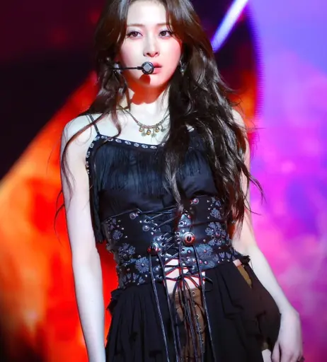 Image 22956425 from Huh Yunjin 허윤진 | LESSERAFIM