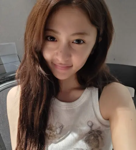 Image 22956440 from Huh Yunjin 허윤진 | LESSERAFIM
