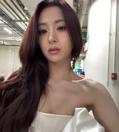 Image 22956755 from Huh Yunjin 허윤진 | LESSERAFIM